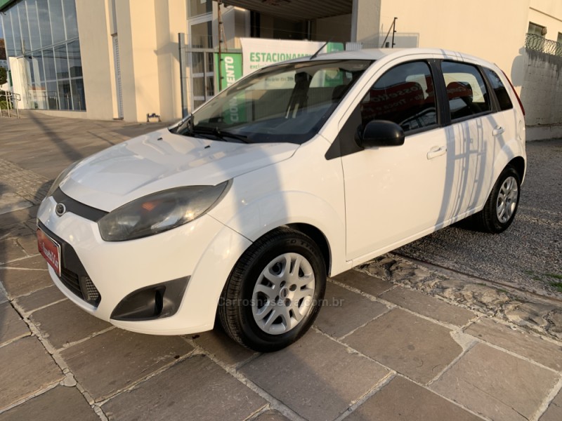 FIESTA 1.0 MPI CLASS HATCH 8V FLEX 4P MANUAL - 2011 - FARROUPILHA