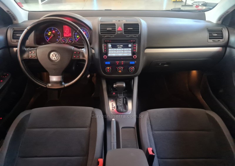 JETTA 2.5 I 20V 170CV GASOLINA 4P TIPTRONIC - 2009 - CAXIAS DO SUL