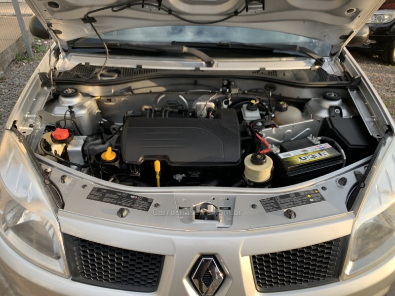 SANDERO 1.0 EXPRESSION 16V FLEX 4P MANUAL - 2010 - FARROUPILHA