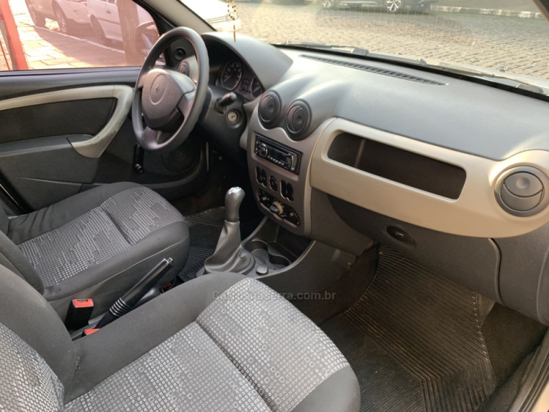SANDERO 1.0 EXPRESSION 16V FLEX 4P MANUAL - 2010 - FARROUPILHA