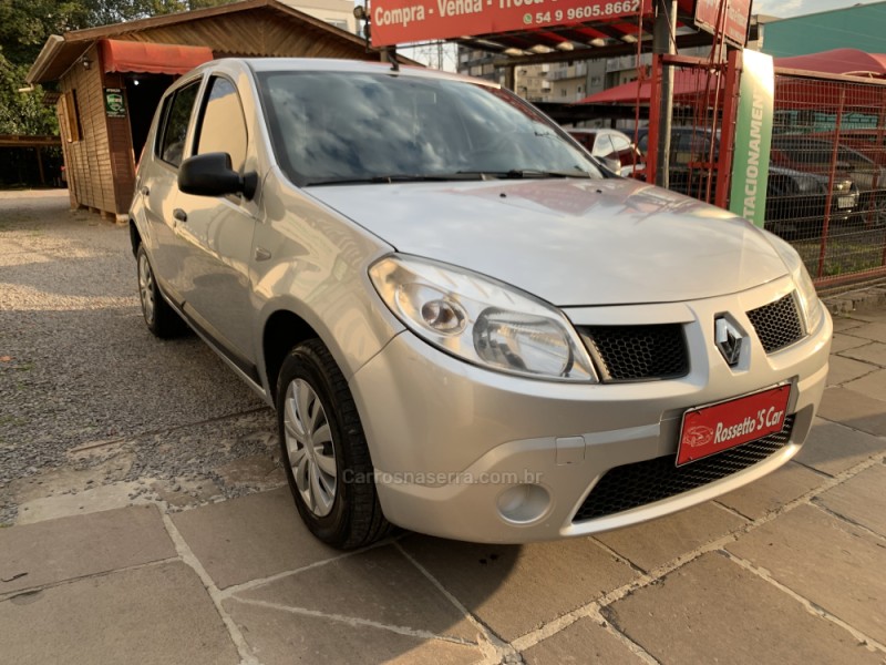 SANDERO 1.0 EXPRESSION 16V FLEX 4P MANUAL - 2010 - FARROUPILHA
