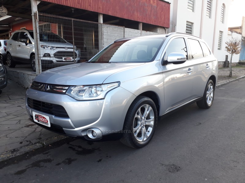 OUTLANDER 2.0 16V GASOLINA 4P AUTOMÁTICO - 2014 - TRêS COROAS