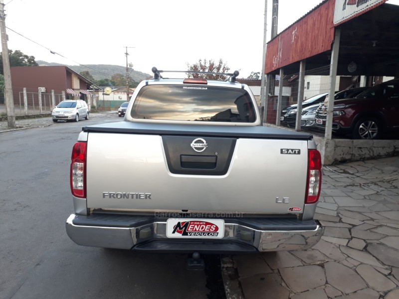 FRONTIER 2.5 LE 4X4 CD TURBO ELETRONIC DIESEL 4P AUTOMÁTICO - 2010 - TRêS COROAS