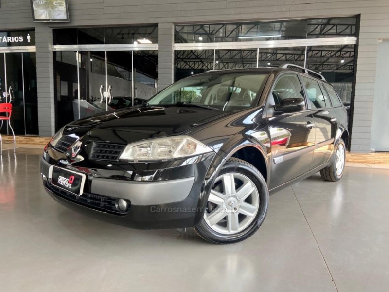 MÉGANE 1.6 DYNAMIQUE GRAND TOUR 16V FLEX 4P MANUAL