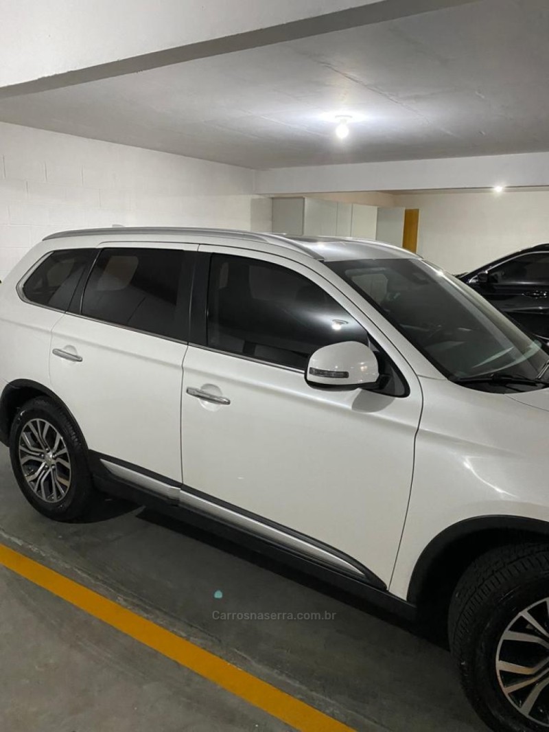 OUTLANDER 2.2 4X4 16V DIESEL 4P AUTOMÁTICO - 2018 - CAXIAS DO SUL