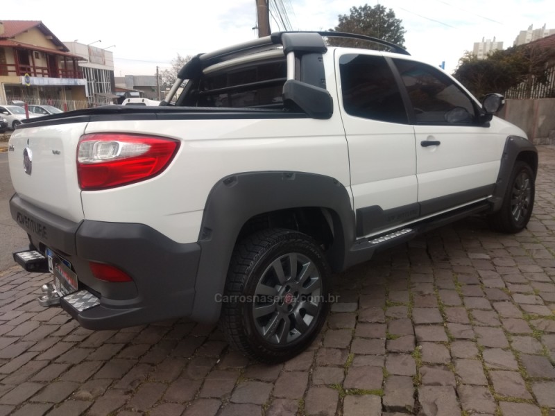 STRADA 1.8 MPI ADVENTURE CD 16V FLEX 3P MANUAL - 2015 - FARROUPILHA