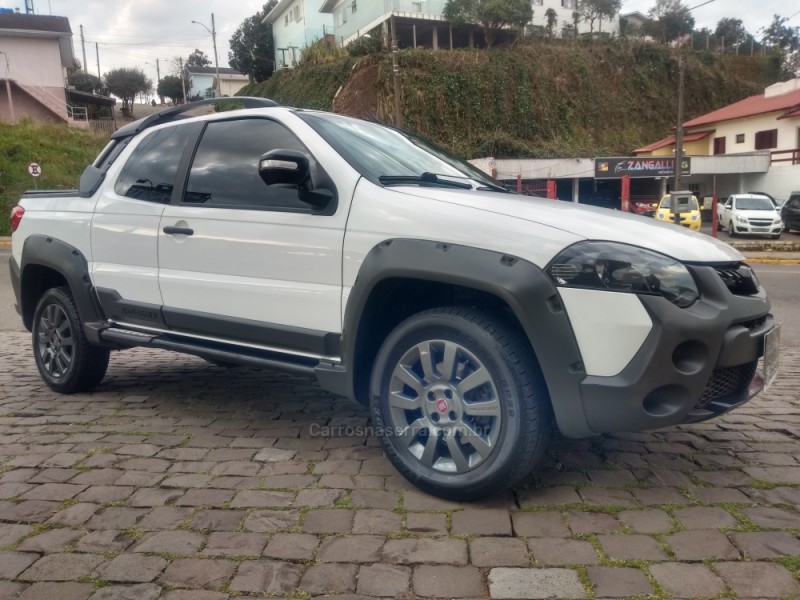 STRADA 1.8 MPI ADVENTURE CD 16V FLEX 3P MANUAL - 2015 - FARROUPILHA