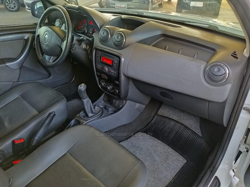DUSTER 1.6 DYNAMIQUE 4X2 16V FLEX 4P MANUAL - 2013 - CAXIAS DO SUL