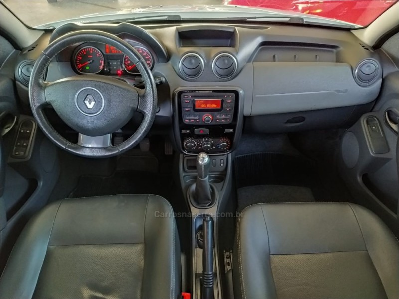 DUSTER 1.6 DYNAMIQUE 4X2 16V FLEX 4P MANUAL - 2013 - CAXIAS DO SUL
