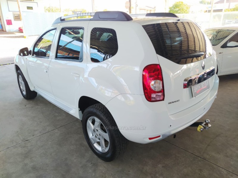 DUSTER 1.6 DYNAMIQUE 4X2 16V FLEX 4P MANUAL - 2013 - CAXIAS DO SUL