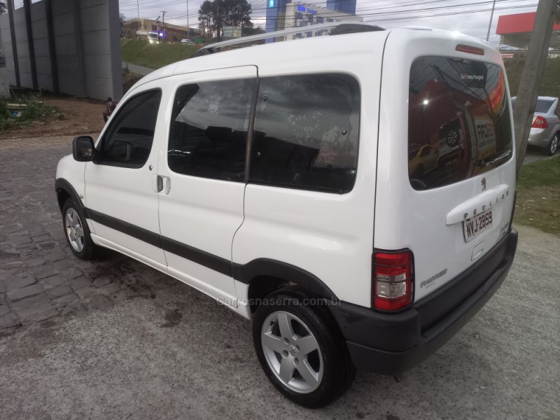 PARTNER 1.6 ESCAPADE PACK 16V FLEX 4P MANUAL - 2011 - FARROUPILHA