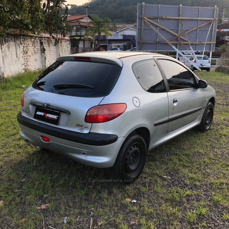 206 1.0 SOLEIL 16V GASOLINA 2P MANUAL - 2003 - PAROBé