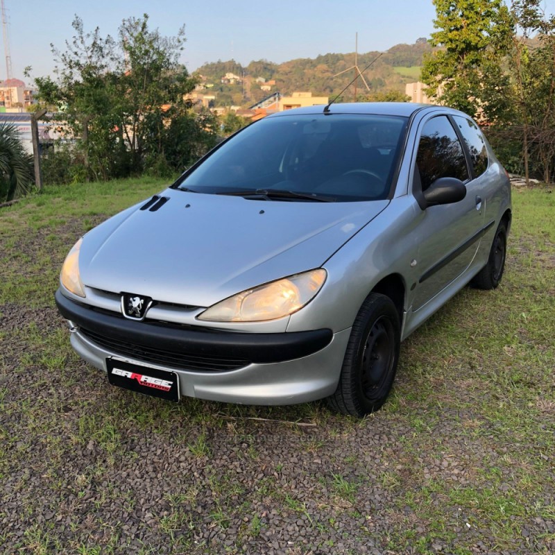 206 1.0 SOLEIL 16V GASOLINA 2P MANUAL - 2003 - PAROBé