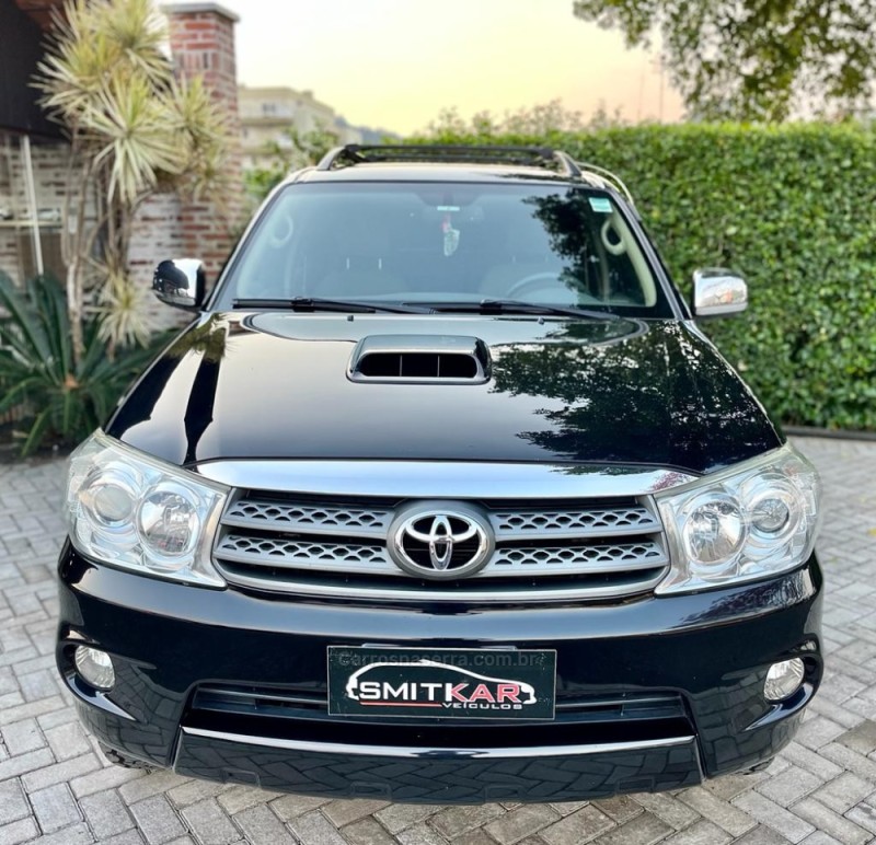 HILUX SW4 3.0 SRV 4X4 16V TURBO INTERCOOLER DIESEL 4P AUTOMÁTICO - 2011 - ROLANTE