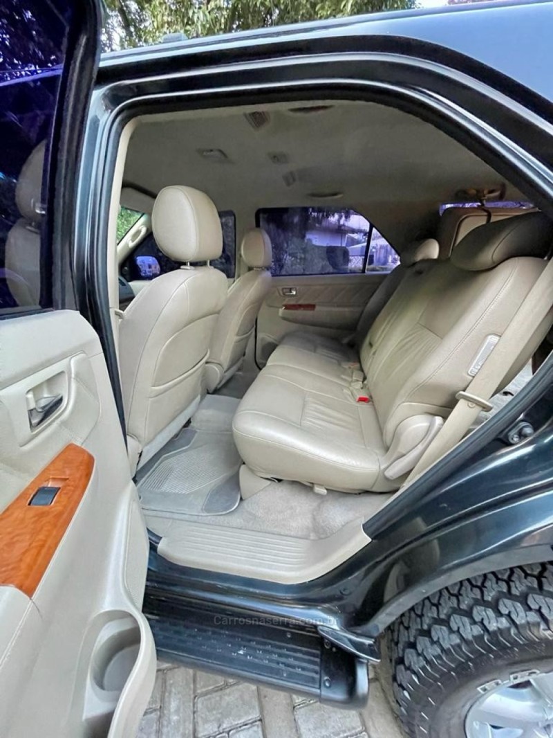 HILUX SW4 3.0 SRV 4X4 16V TURBO INTERCOOLER DIESEL 4P AUTOMÁTICO - 2011 - ROLANTE