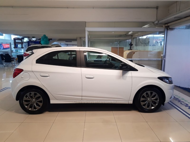 ONIX 1.0 JOY BLACK 8V FLEX 4P MANUAL - 2021 - CAXIAS DO SUL