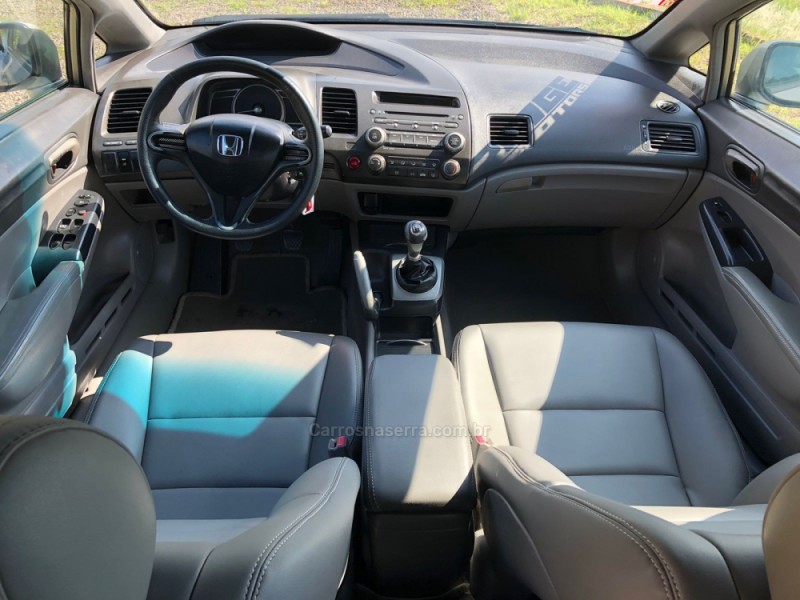 CIVIC 1.8 LXS 16V FLEX 4P MANUAL - 2008 - PAROBé