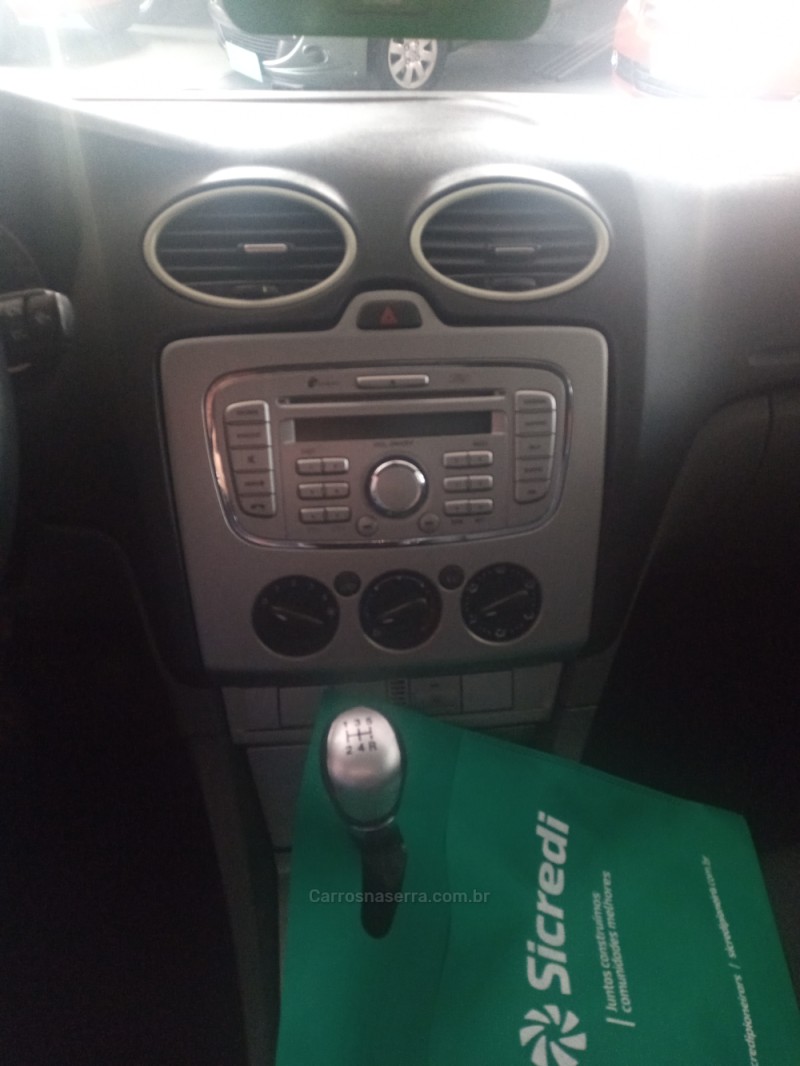 FOCUS 2.0 GLX SEDAN 16V GASOLINA 4P AUTOMÁTICO