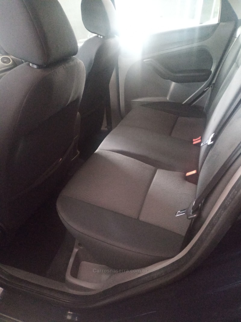 FOCUS 2.0 GLX SEDAN 16V GASOLINA 4P AUTOMÁTICO - 2012 - NOVO HAMBURGO