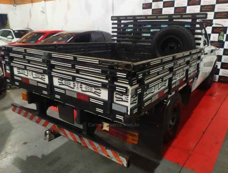 D20 4.0 CUSTOM S CS 8V DIESEL 2P MANUAL - 1992 - CAXIAS DO SUL