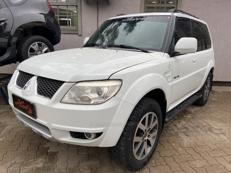 pajero tr4 2.0 4x4 16v 140cv flex 4p automatico 2015 canela