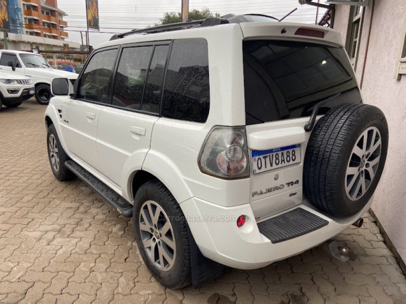 PAJERO TR4 2.0 4X4 16V 140CV FLEX 4P AUTOMÁTICO - 2015 - CANELA