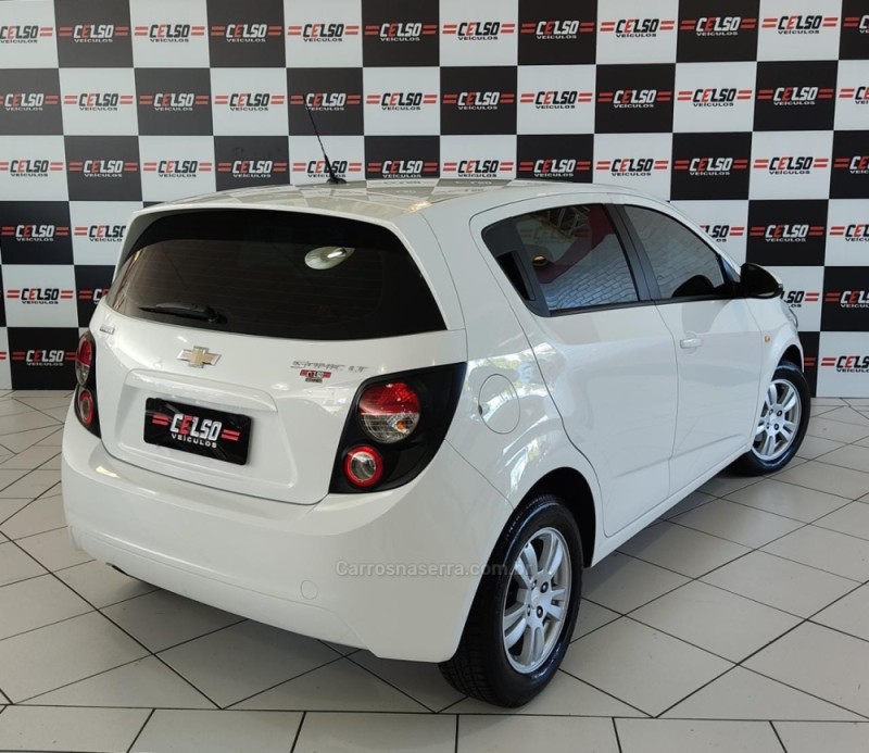 SONIC 1.6 LT 16V FLEX 4P MANUAL - 2014 - DOIS IRMãOS