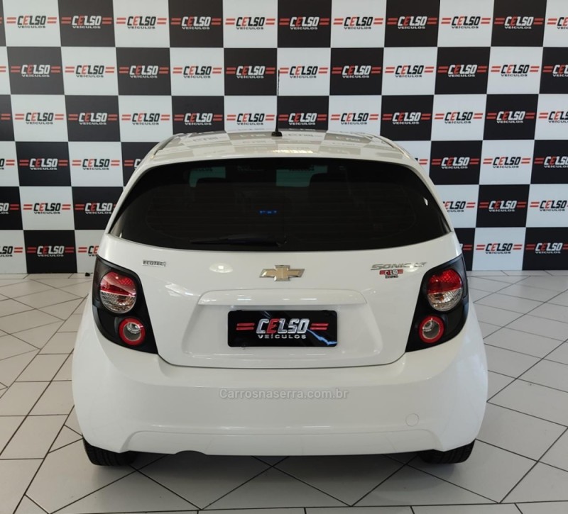 SONIC 1.6 LT 16V FLEX 4P MANUAL - 2014 - DOIS IRMãOS