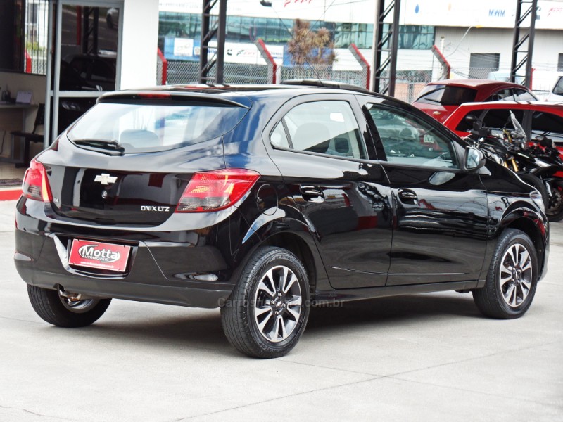 ONIX 1.4 MPFI LTZ 8V FLEX 4P MANUAL - 2013 - CAXIAS DO SUL