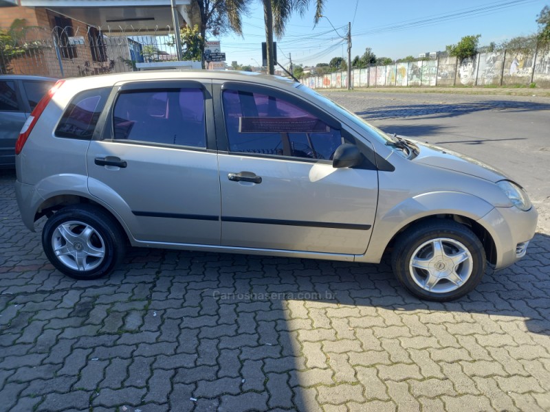 FIESTA 1.6 MPI 8V GASOLINA 4P MANUAL - 2007 - CAXIAS DO SUL