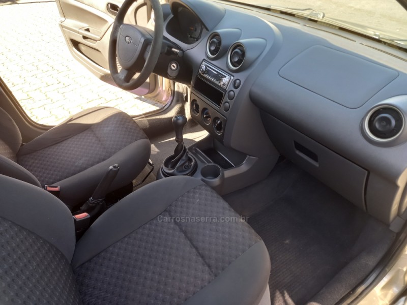 FIESTA 1.6 MPI 8V GASOLINA 4P MANUAL - 2007 - CAXIAS DO SUL