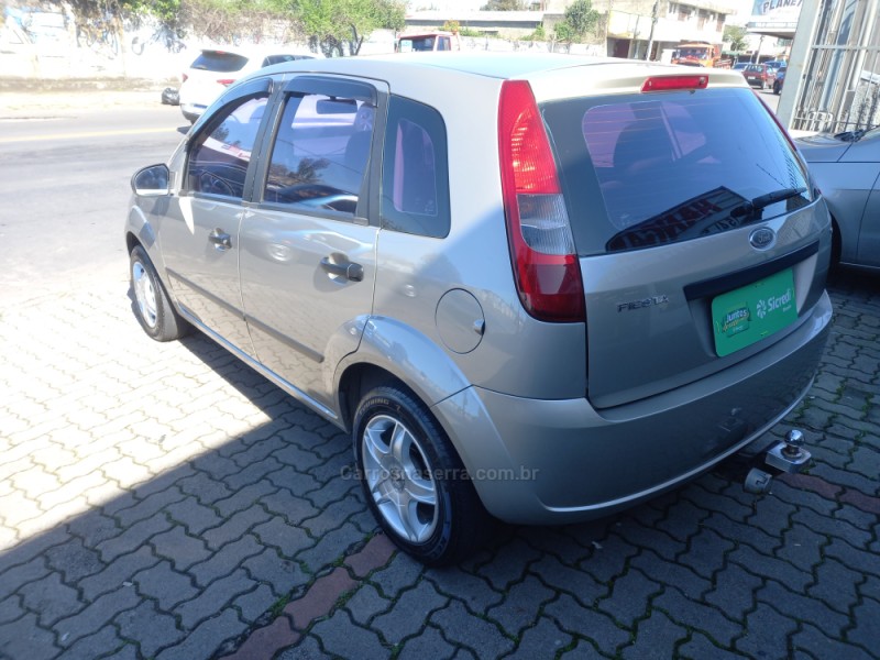 FIESTA 1.6 MPI 8V GASOLINA 4P MANUAL - 2007 - CAXIAS DO SUL