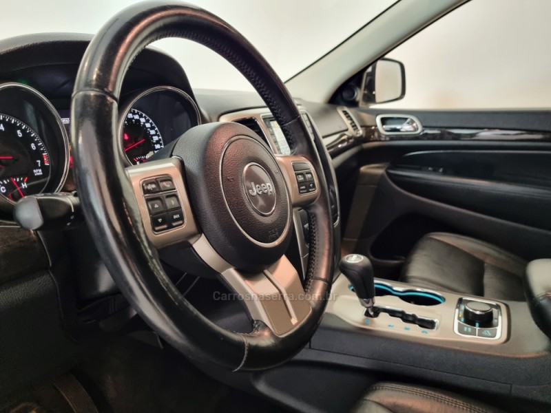GRAND CHEROKEE 3.6 LAREDO 4X4 V6 24V GASOLINA 4P AUTOMÁTICO - 2012 - BENTO GONçALVES