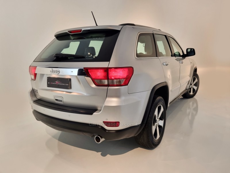 GRAND CHEROKEE 3.6 LAREDO 4X4 V6 24V GASOLINA 4P AUTOMÁTICO - 2012 - BENTO GONçALVES