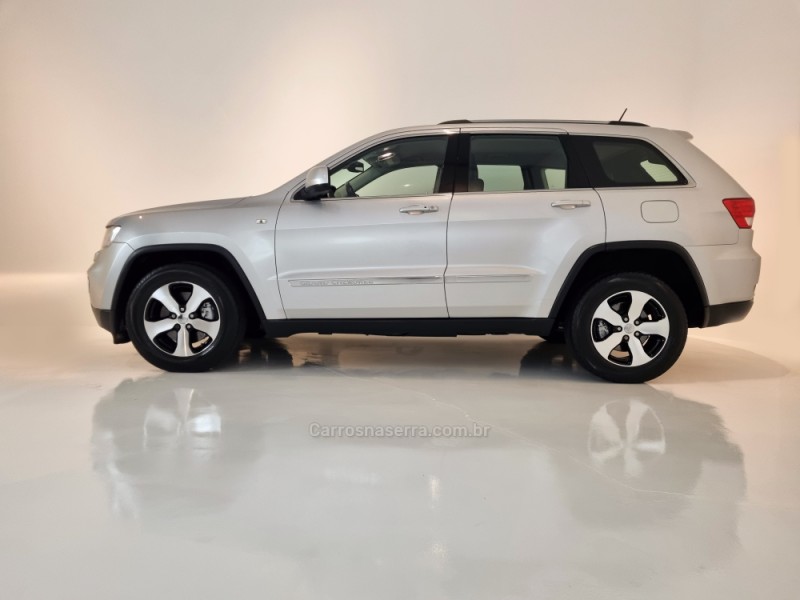 GRAND CHEROKEE 3.6 LAREDO 4X4 V6 24V GASOLINA 4P AUTOMÁTICO - 2012 - BENTO GONçALVES