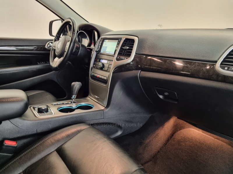 GRAND CHEROKEE 3.6 LAREDO 4X4 V6 24V GASOLINA 4P AUTOMÁTICO - 2012 - BENTO GONçALVES