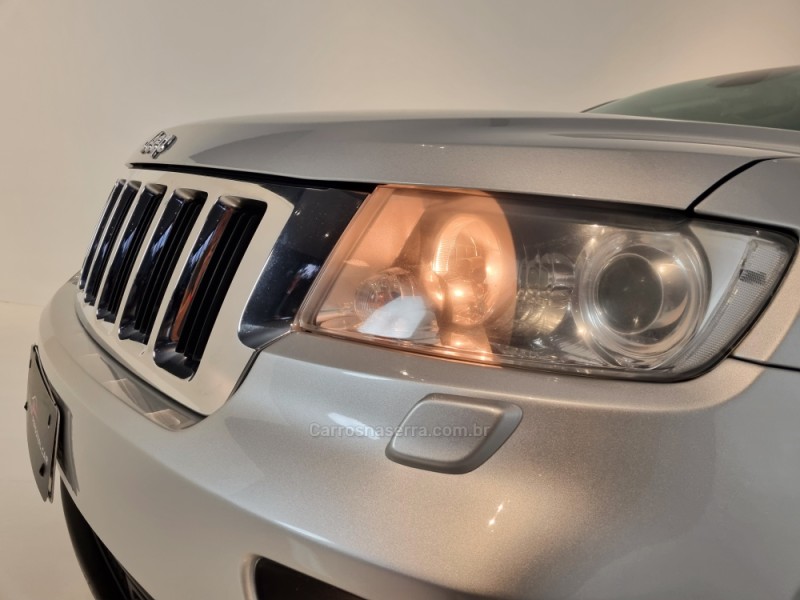 GRAND CHEROKEE 3.6 LAREDO 4X4 V6 24V GASOLINA 4P AUTOMÁTICO - 2012 - BENTO GONçALVES