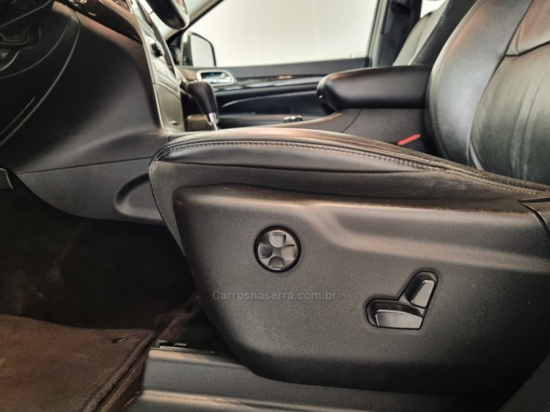 GRAND CHEROKEE 3.6 LAREDO 4X4 V6 24V GASOLINA 4P AUTOMÁTICO - 2012 - BENTO GONçALVES