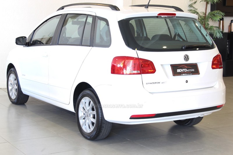 SPACEFOX 1.6 MI TREND 8V FLEX 4P MANUAL - 2013 - BENTO GONçALVES