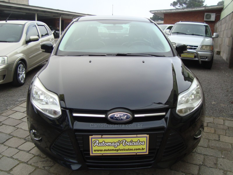 FOCUS 2.0 SE SEDAN 16V FLEX 4P AUTOMÁTICO - 2015 - CAXIAS DO SUL