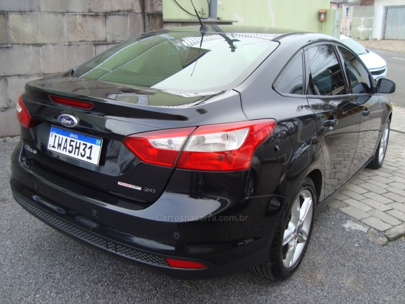 FOCUS 2.0 SE SEDAN 16V FLEX 4P AUTOMÁTICO - 2015 - CAXIAS DO SUL