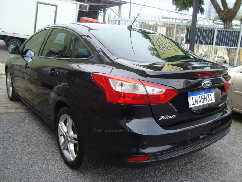 FOCUS 2.0 SE SEDAN 16V FLEX 4P AUTOMÁTICO - 2015 - CAXIAS DO SUL