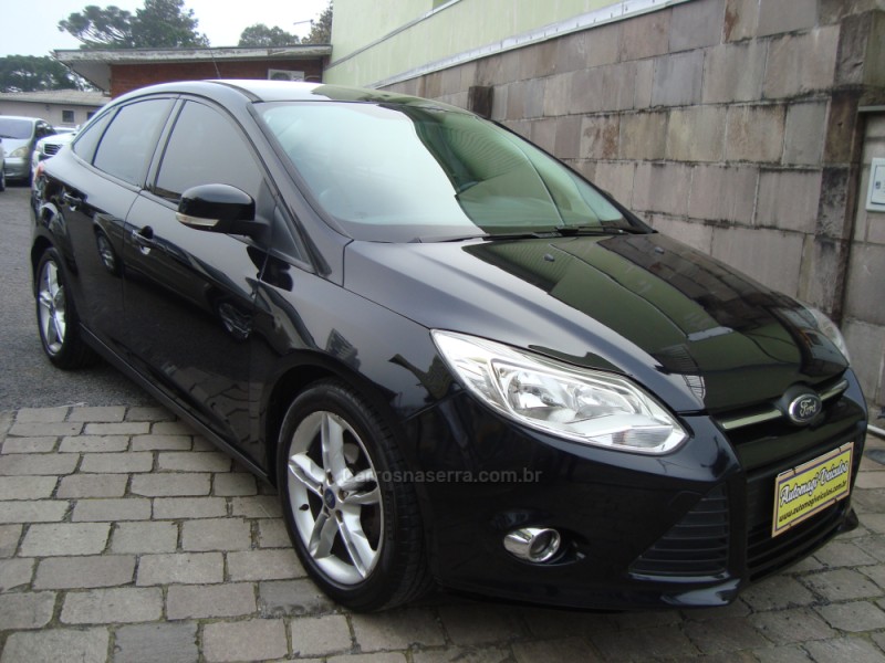 FOCUS 2.0 SE SEDAN 16V FLEX 4P AUTOMÁTICO - 2015 - CAXIAS DO SUL