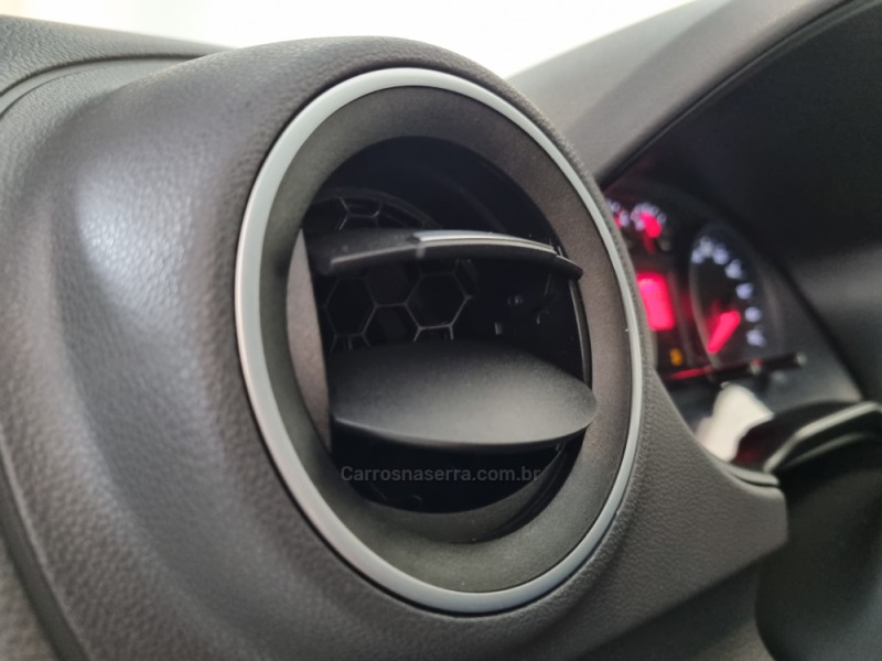VOYAGE 1.0 MI TRENDLINE 8V FLEX 4P MANUAL - 2014 - BENTO GONçALVES