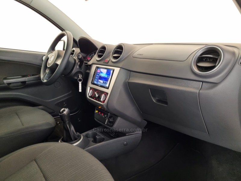 VOYAGE 1.0 MI TRENDLINE 8V FLEX 4P MANUAL - 2014 - BENTO GONçALVES