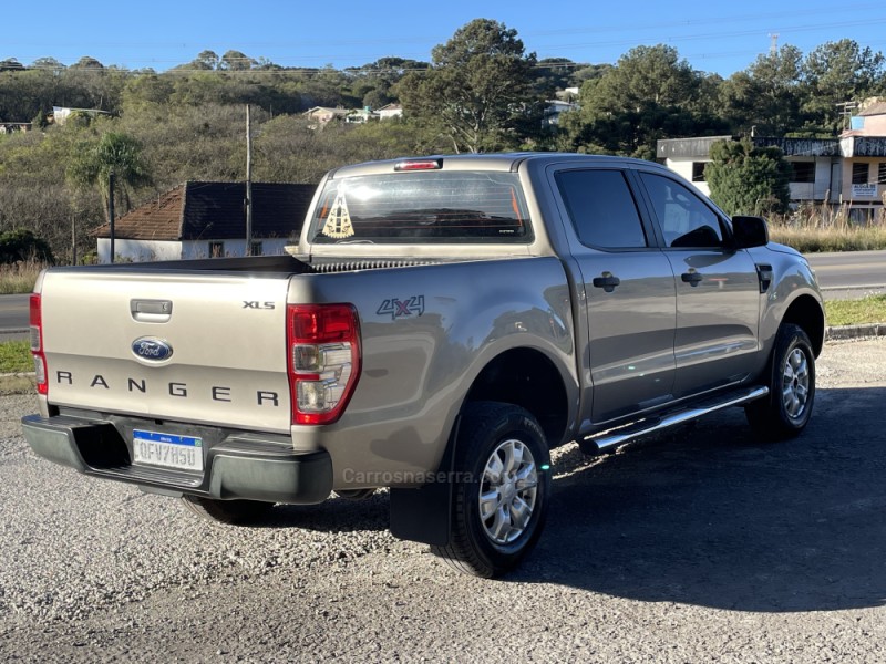 RANGER 3.2 XLS 4X4 CD 20V DIESEL 4P MANUAL - 2015 - CAXIAS DO SUL