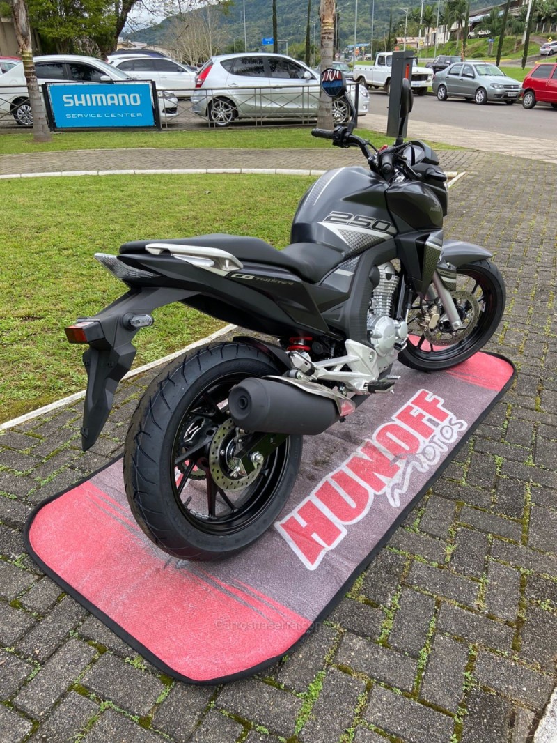 CB 250F TWISTER ABS - 2022 - FELIZ