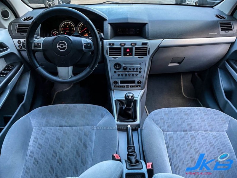 VECTRA 2.0 MPFI ELEGANCE 8V 140CV FLEX 4P MANUAL - 2007 - NOVO HAMBURGO