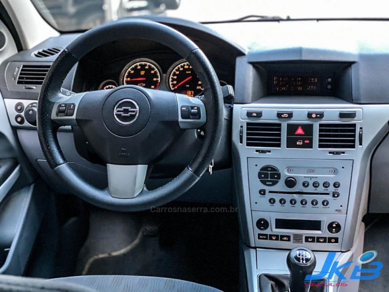 VECTRA 2.0 MPFI ELEGANCE 8V 140CV FLEX 4P MANUAL - 2007 - NOVO HAMBURGO