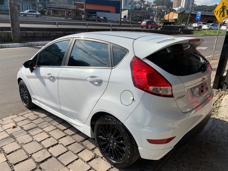 FIESTA 1.6 SPORT HATCH 16V FLEX 4P MANUAL - 2016 - CAXIAS DO SUL